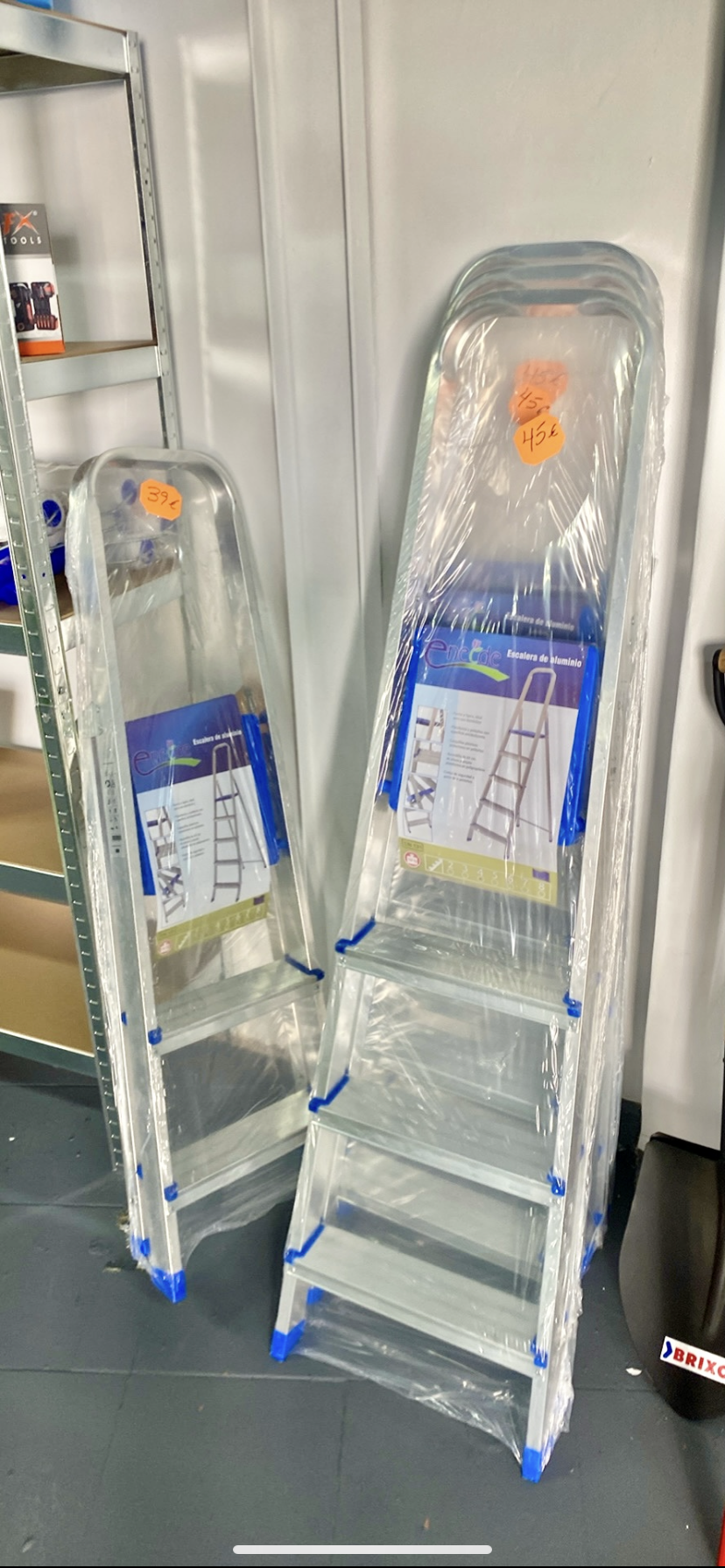 ESCALERA DE ALUMINIO ENEIDE PLUS